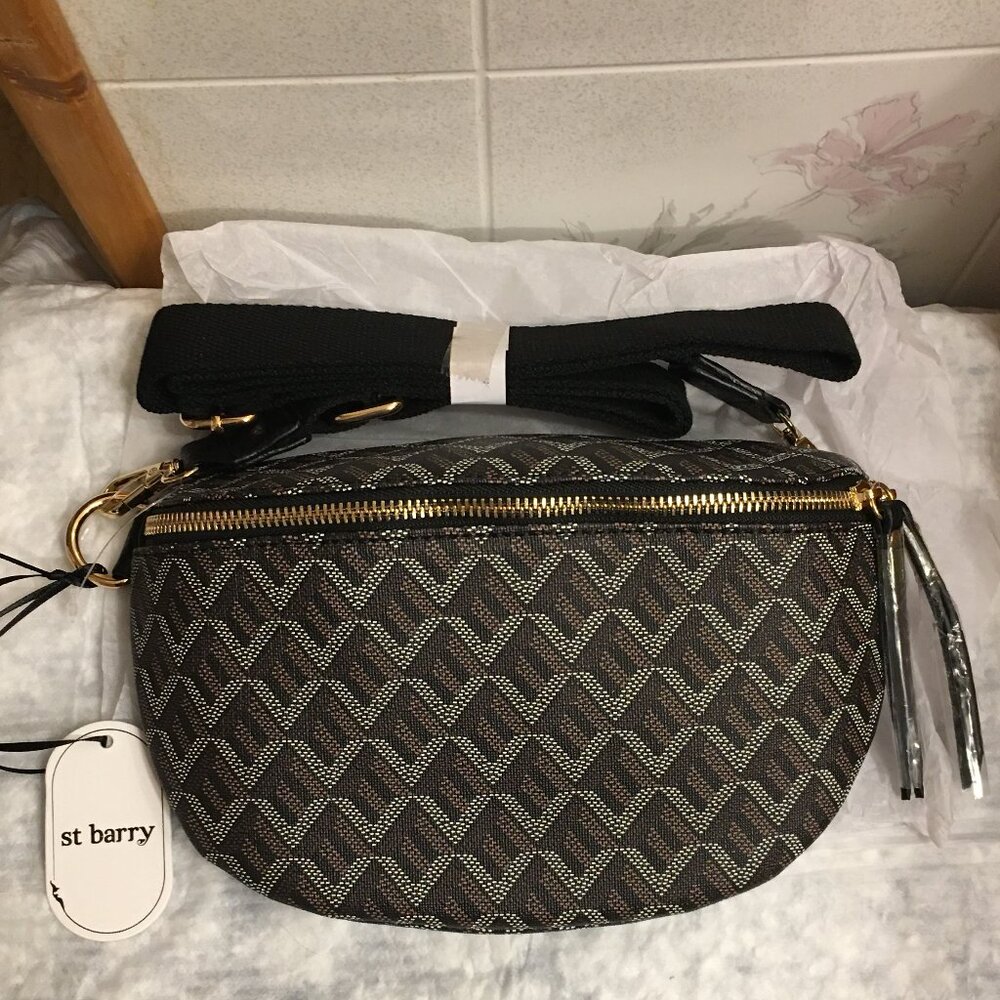 NWT!!! ELLO black and gray pattern vegan leather fanny pack bag